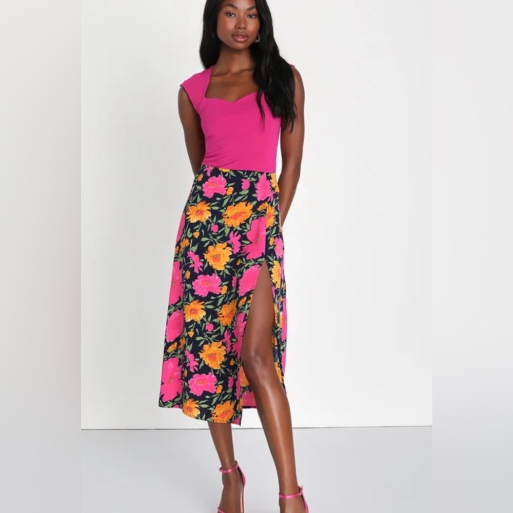 NWT! Lulu’s Navy and Pink Floral Print High-Rise Midi Skirt